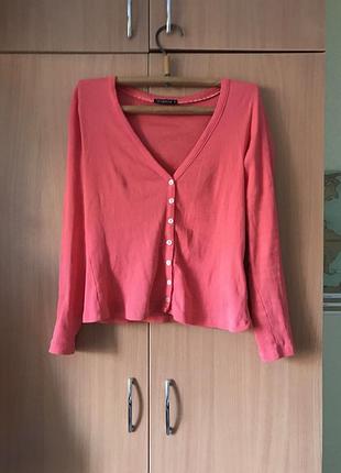 Коралловая кофта