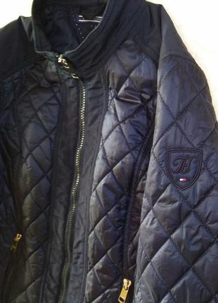 Женская куртка tommy hilfiger темно синяя