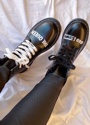 Женские кожаные ботинки dr. martens 1460 sex pistols black rolled smooth 🖤2 фото