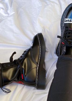 Женские кожаные ботинки dr. martens 1460 sex pistols black rolled smooth 🖤7 фото