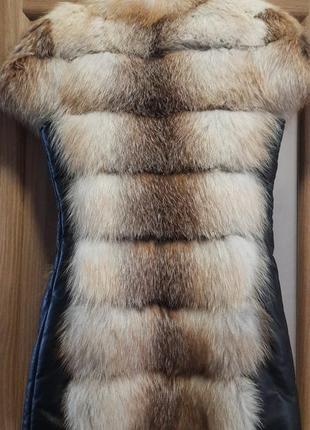 Крута натуральна жилетка xs-s, 4.800грн, лисичка, по бокам кожаные вставки3 фото