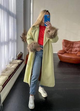 Стильное трендовое качественное пальто свободного кроя длинно на пуговице с подкладкой и мехом кашемир8 фото