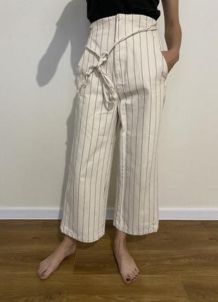 Джинси stradivarius