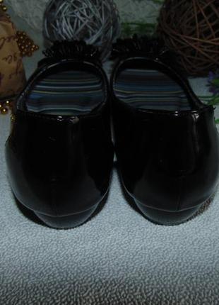 Шикарные лаковые туфельки 37р,ст 24 см.4 фото