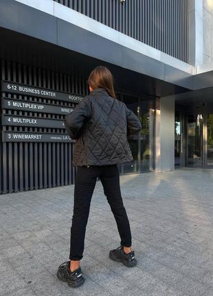 Женская стильная стеганая демисезонная осенняя куртка черная бежевая короткая9 фото