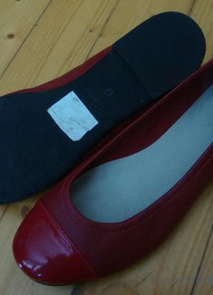 Балетки clarks red натур кожа 40-41 размер5 фото