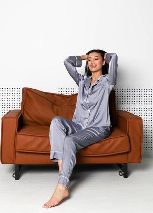 Пижама женская шелк армани с брюками и рубашкой на пуговицах комплет для дома и сна серый