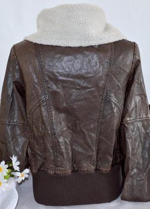 Брендовая коричневая демисезонная кожаная куртка авиатор с карманами miso мех3 фото