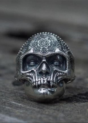 Кольцо мужское стальное santa muerte skull печатка перстень из медицинской нержавеющей стали 316l с черепом 83 фото