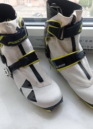 Ботинки для беговых лыж1 фото