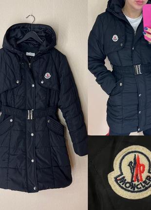 Чорна куртка пуховик з поясом moncler