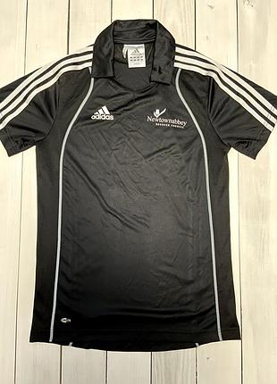 Чорна футболка від adidas