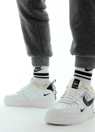 Зимние женские кроссовки nike air force 1 low white black (мех) 36-37-407 фото