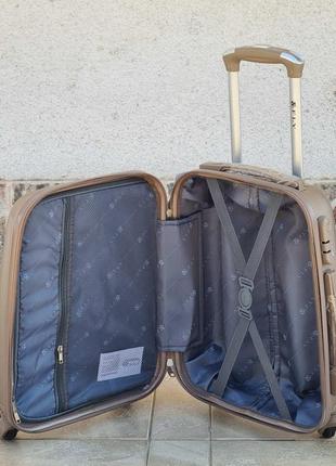 Качественный чемодан fly  k 310 шампанское10 фото