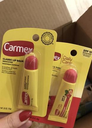 Бальзам для губ carmex лікувальні 10 грамів з вишнею полунецею3 фото