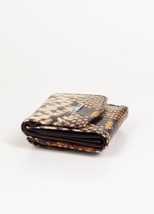 Маленький женский кожаный кошелек karya 2020-530 "под рептилию" коричневый4 фото