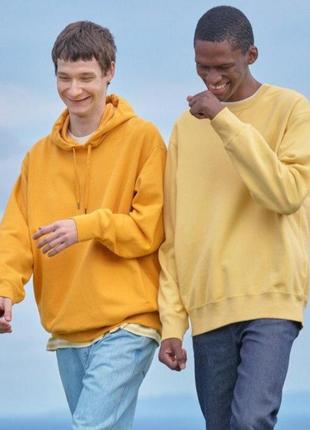 Фірмовий тепленький світшот толстовка кофта светр uniqlo