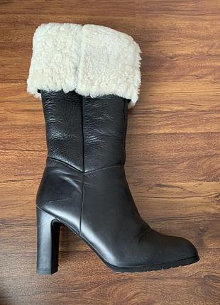 Чоботи на натуральній овчині