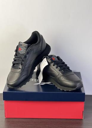Шкіряні кросівки reebok classic