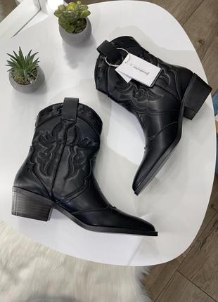 Козаки сапоги stradivarius