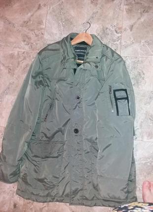 Чоловіча курточка в гарному стані бренду angelo litrico