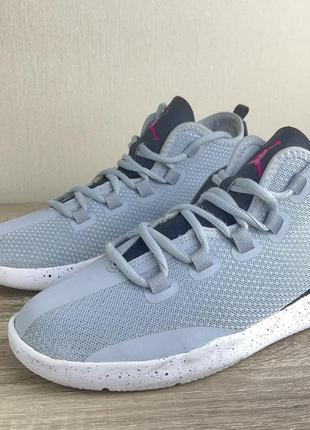 Жіночі спортивні кросівки Jordan Legacy 312 Low "Light Smoke Grey" Coming Soon 38р 24см