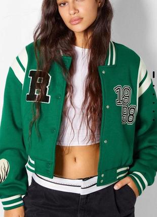 Бомбер bershka