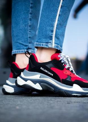 B@leнс1аga triple s black red white1 фото