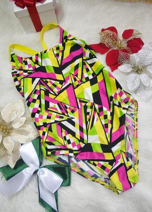 Яскравий фірмовий купальник zoggs