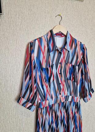Платье-рубашка с зигзагообразным принтом и плиссированной юбкой hugo8 фото
