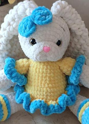 Плюшевая зайка-украиночка. мягкая игрушка