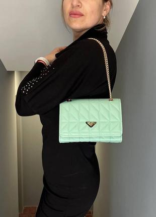 Универсальная женская  сумочка на цепочке цвет мятный7 фото