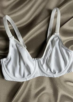 Білосніжний брендовий бюстик