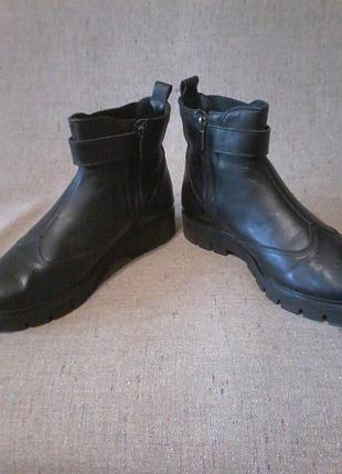 Ботинки, ботильйони, челсі