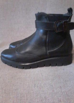 Ботинки, ботильйони, челсі