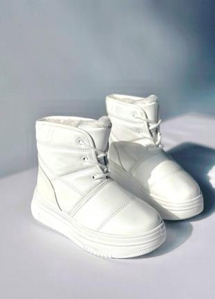 Зимние женские ботинки boots alvari white1 фото