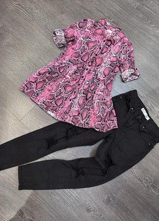 Розовая рубашка туника черные рваные джинсы 7-9 лет
