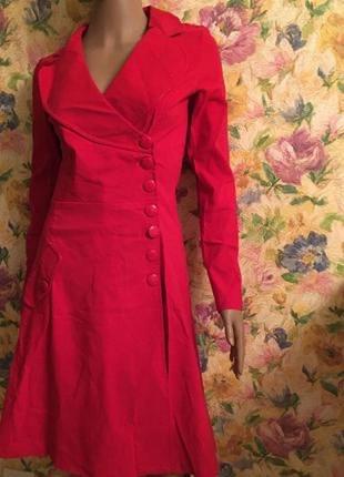 Стильне стрейчевое червоне плаття, піджак міді на круглих гудзиках м, 46