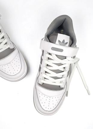 Кроссовки adidas forum low •white grey•10 фото