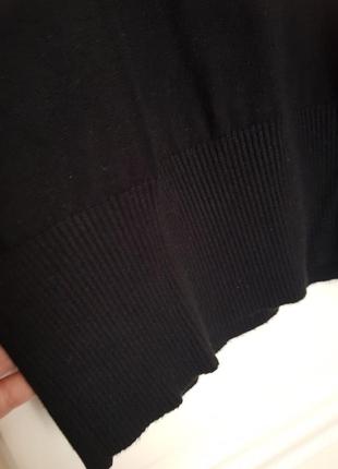 Трикотажний осінній джемпер maybe baby від британського бренду joanie в стилі bella freud чорний з білою вишивкою6 фото
