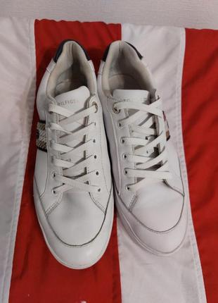 Tommy hilfiger женские белые кожаные сникеры court sneaker with webbing3 фото