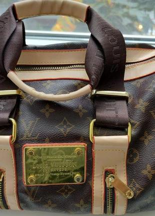 Сумка відомого бренду