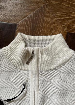 Молочный мужской свитер с замком4 фото