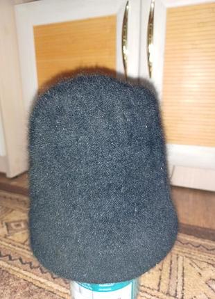 Черная женская шапка теплая