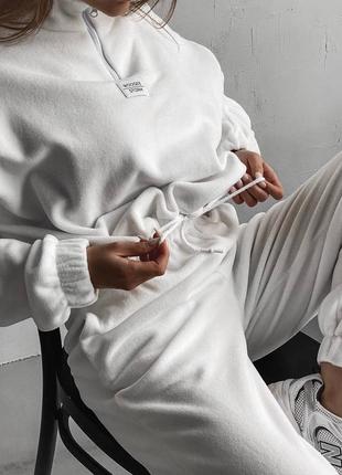 Флисовый спортивный костюм