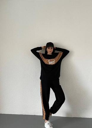 Жіночий костюм gucci розпродаж