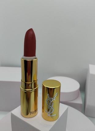 Помада ysl  8