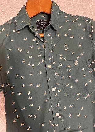 Чоловіча сорочка шведка зелена topman ластівки принт