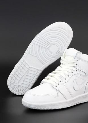 Зимние женские кроссовки nike air jordan 1 winter white (мех) 37-41