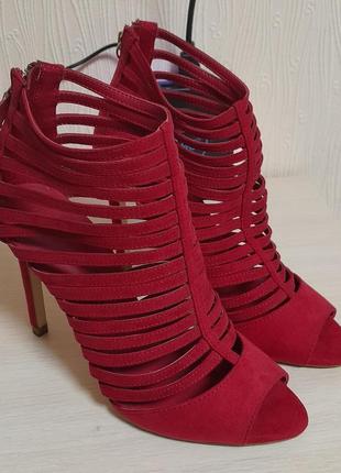 Круті зашиті босоніжки червоного кольору zara basic collection, 💯 оригінал